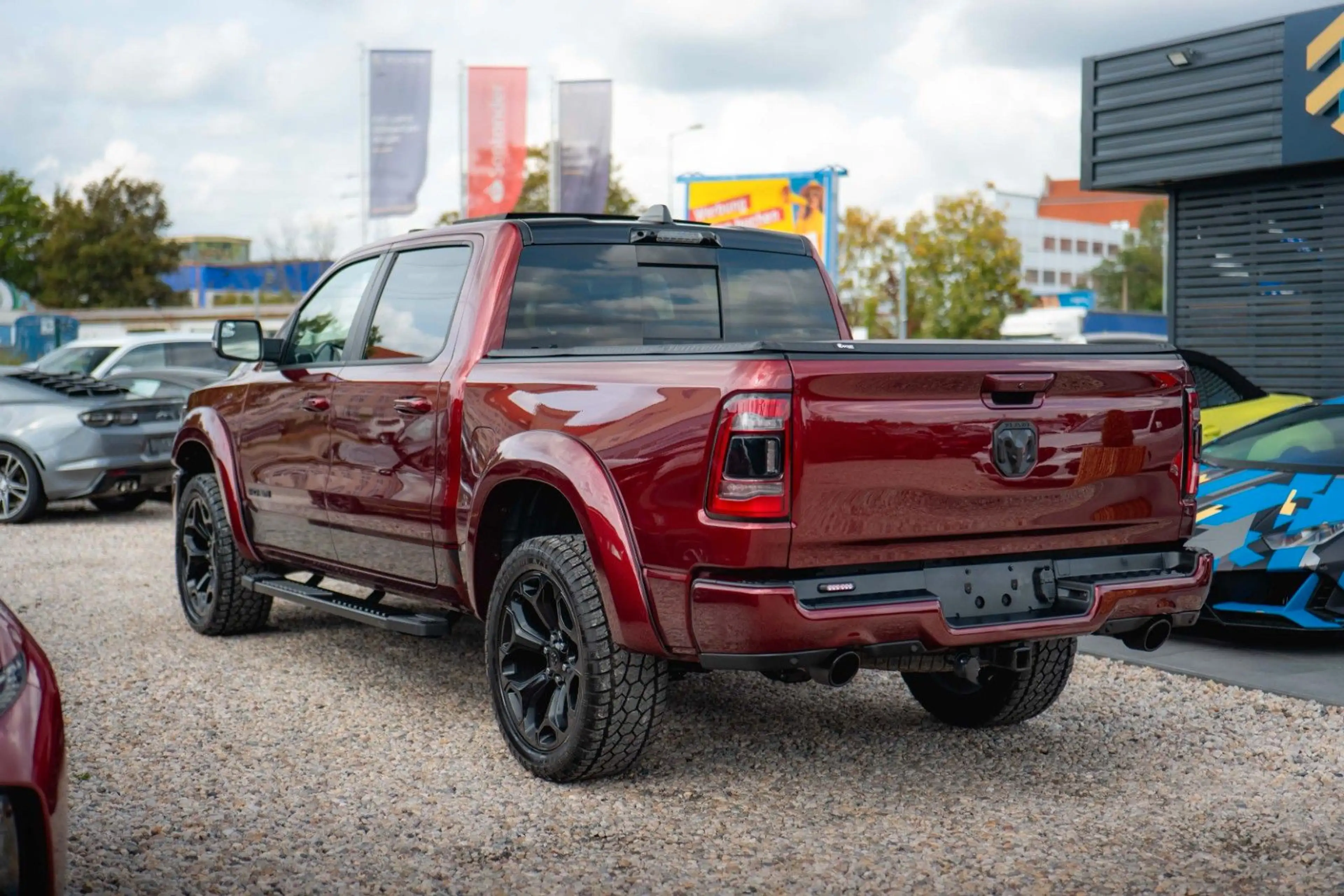 Dodge RAM 5.7 V8 HEMI 4x4 LIMITED NightEdition Offroad — photo 7