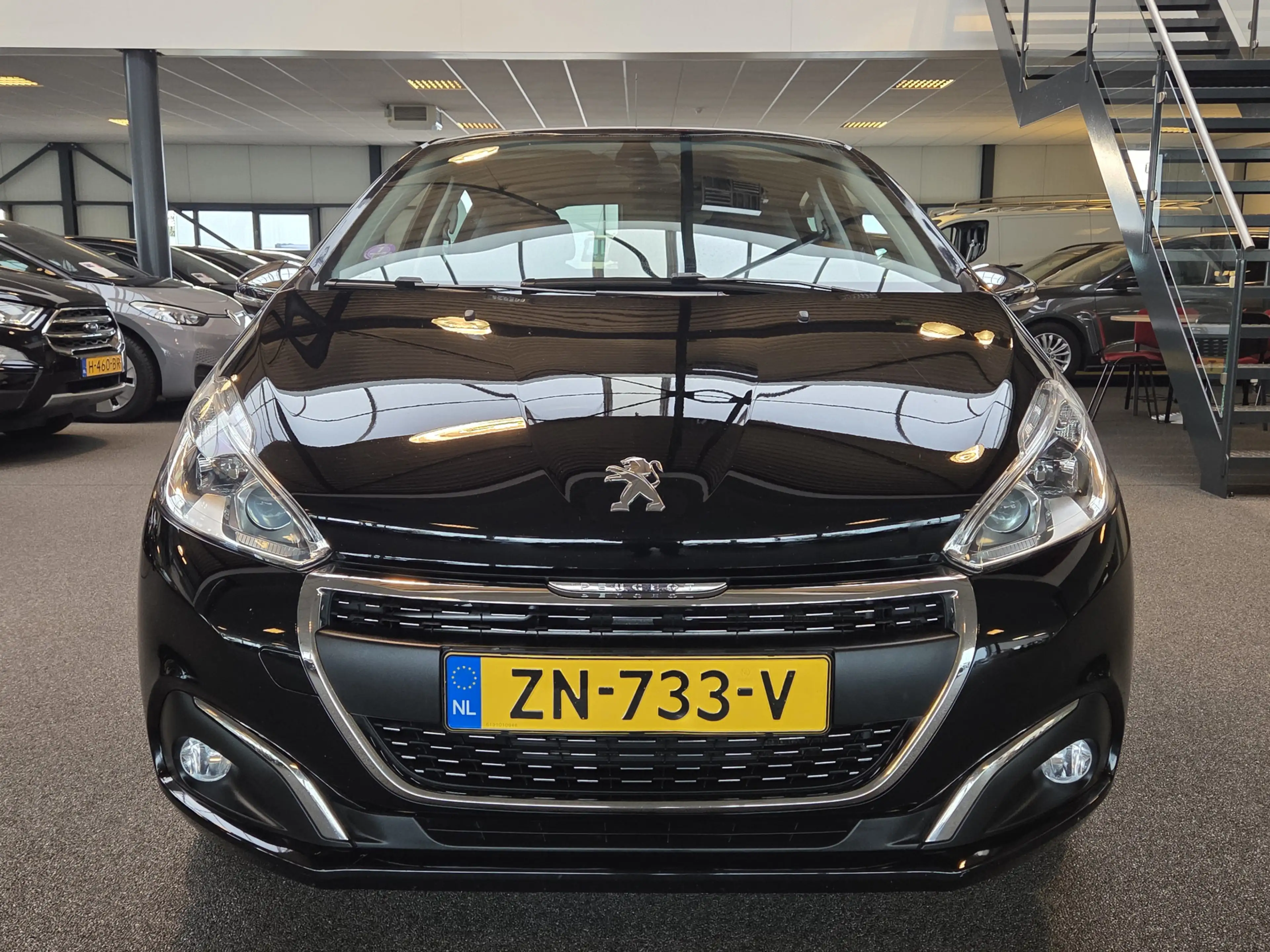 Peugeot 208 1.2 PureTech Signature / Recent nieuwe distributie — photo 8