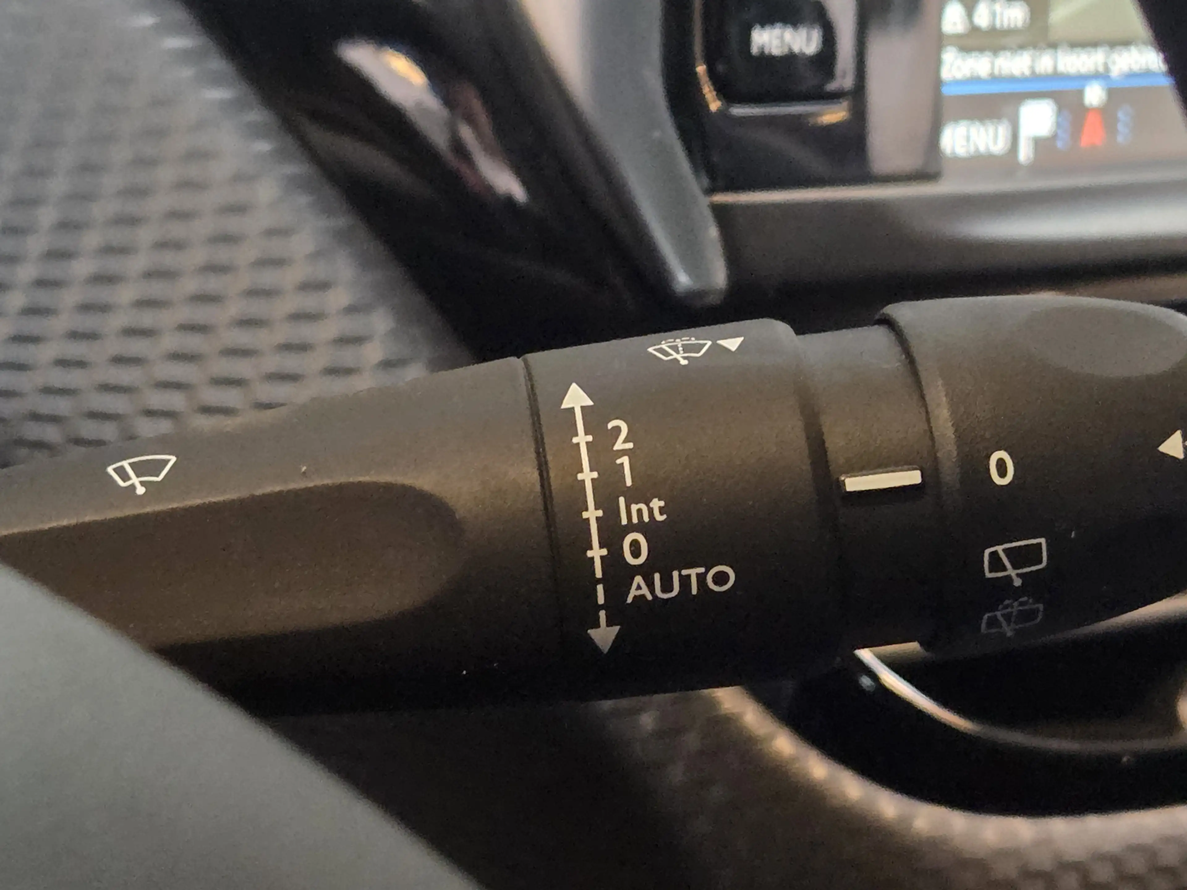 Peugeot 208 1.2 PureTech Signature / Recent nieuwe distributie — photo 25