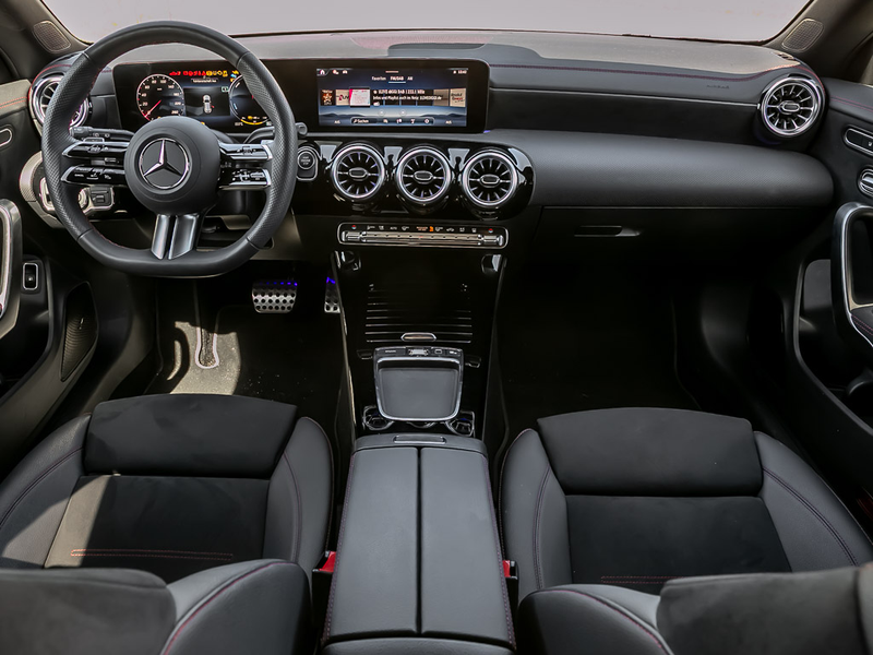Mercedes-Benz CLA 250 e AMG Premium AHK Pano — photo 7