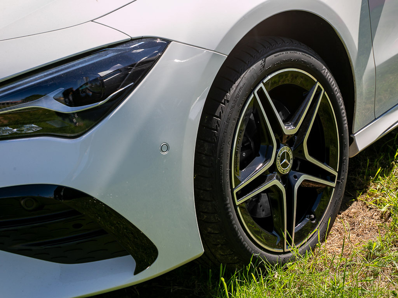Mercedes-Benz CLA 250 e AMG Premium AHK Pano — photo 3