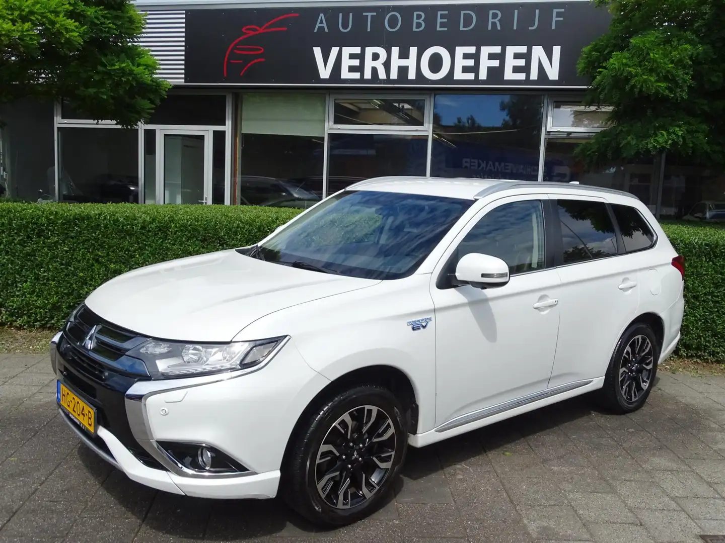 Mitsubishi Outlander 2.0 PHEV instyle - BUMPER PAKKET - UNIEK - STUUR / Wit - 1