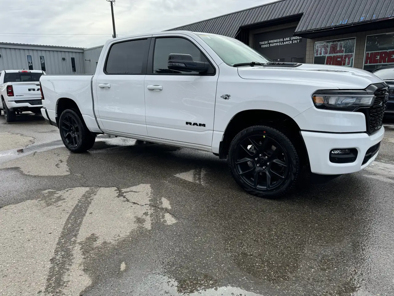 RAM 1500 снимка RAM 1500