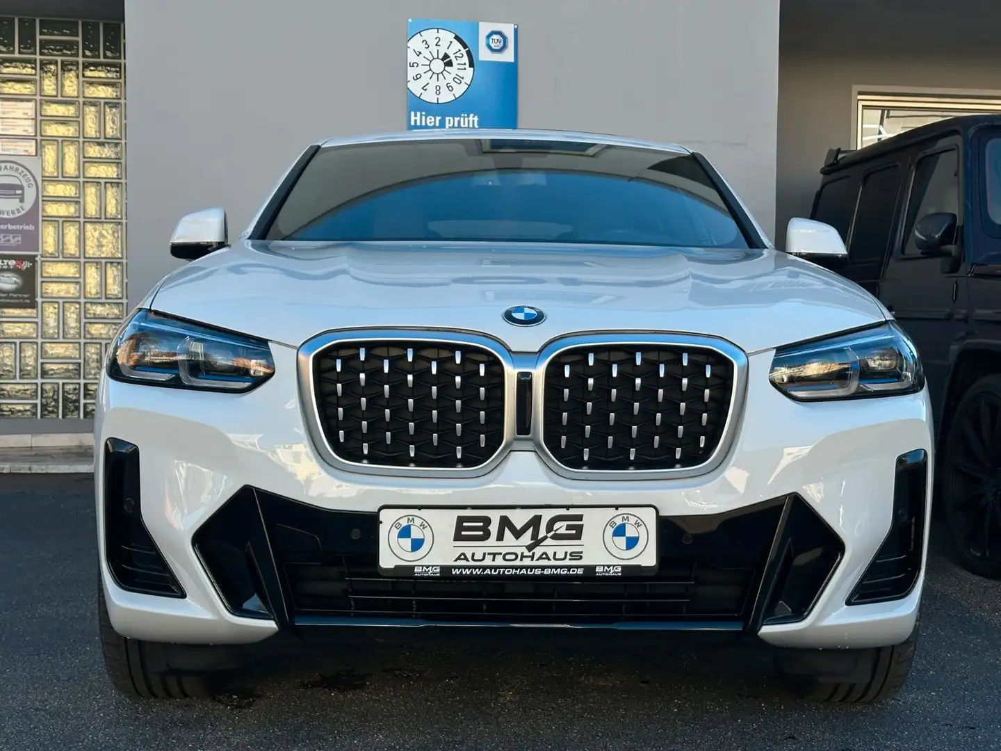 BMW X4 xDrive 20d M Sport Laser Pano LCProf HUD Weiß - 2