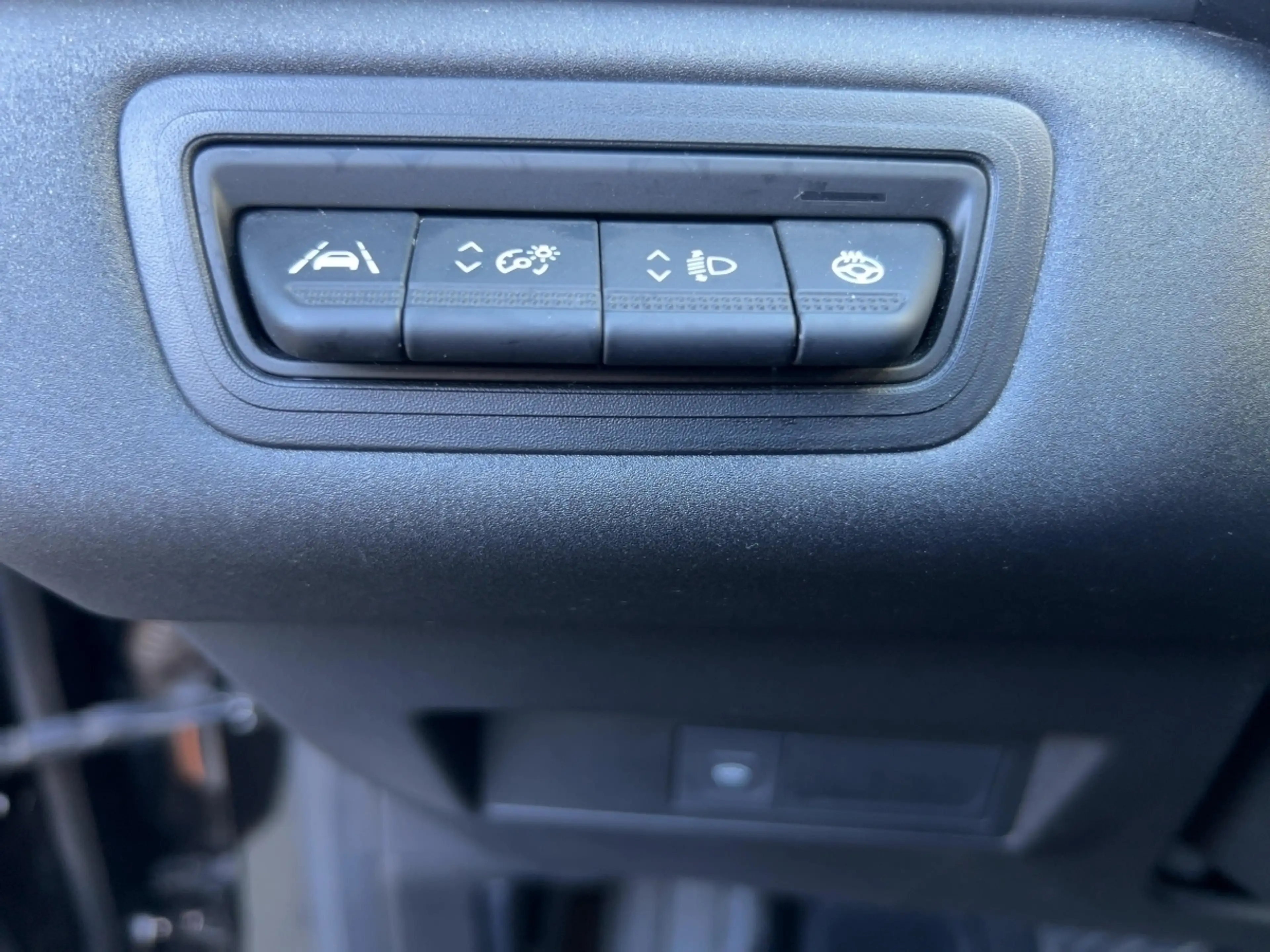 Renault Captur ZEN TCe 140 EDC Apple CarPlay SHZ KLIMA BT — photo 16