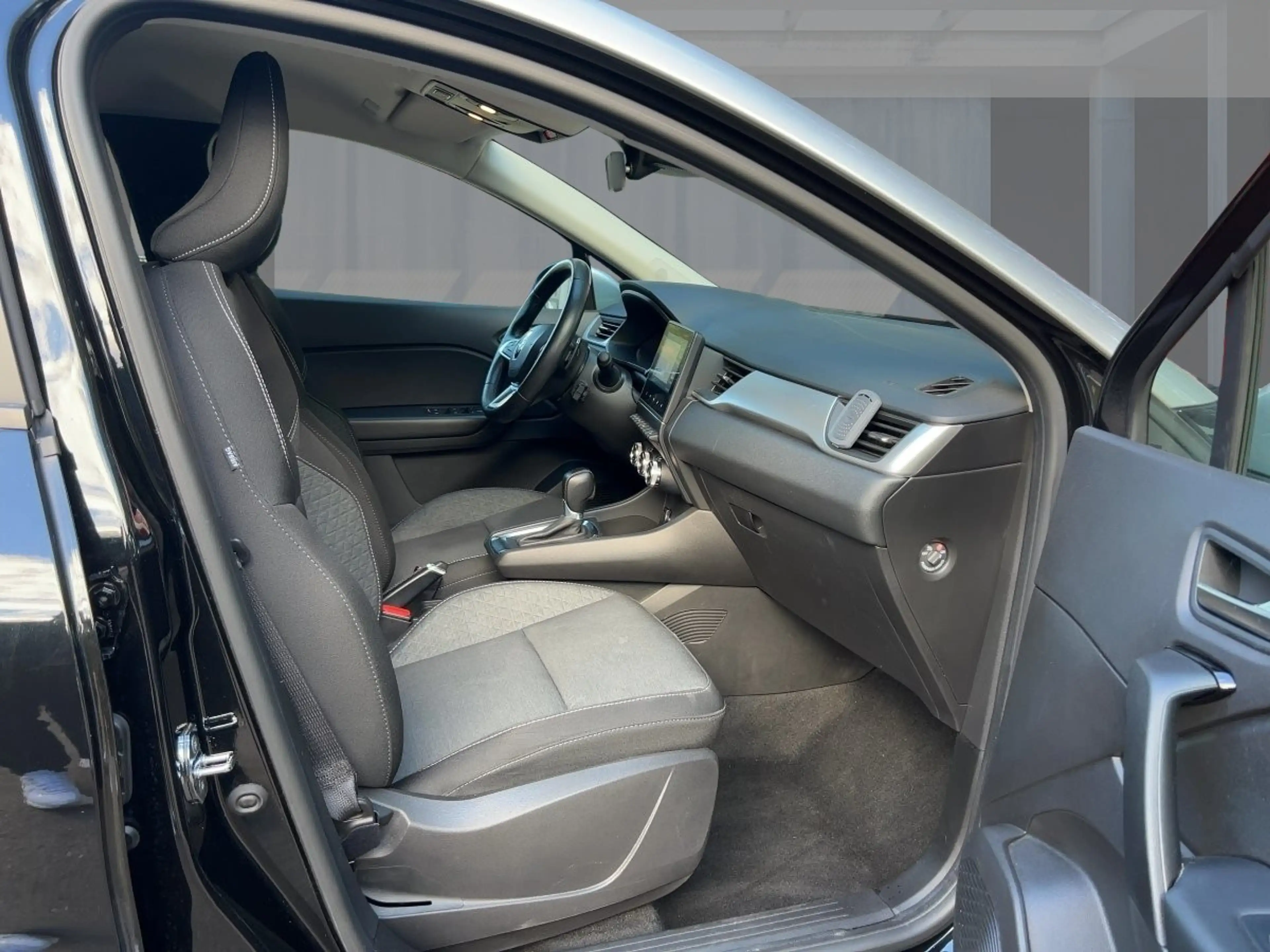 Renault Captur ZEN TCe 140 EDC Apple CarPlay SHZ KLIMA BT — photo 8
