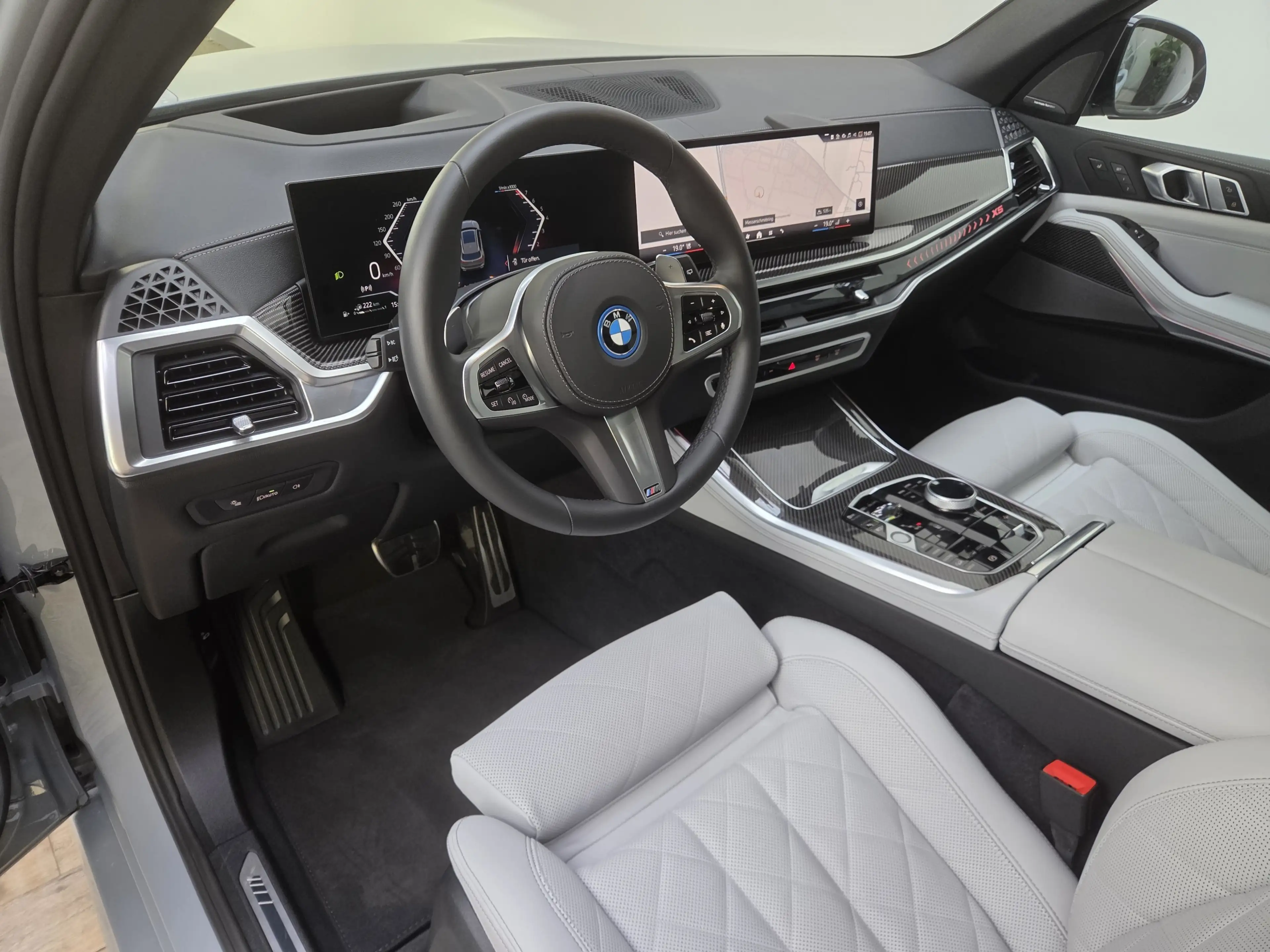 BMW X5 xDr50e M Sport Pro 22Zoll Pano Sitzlüft. AHK — photo 8