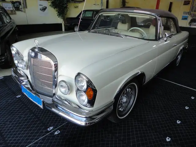 Mercedes-Benz 280 SE Cabrio