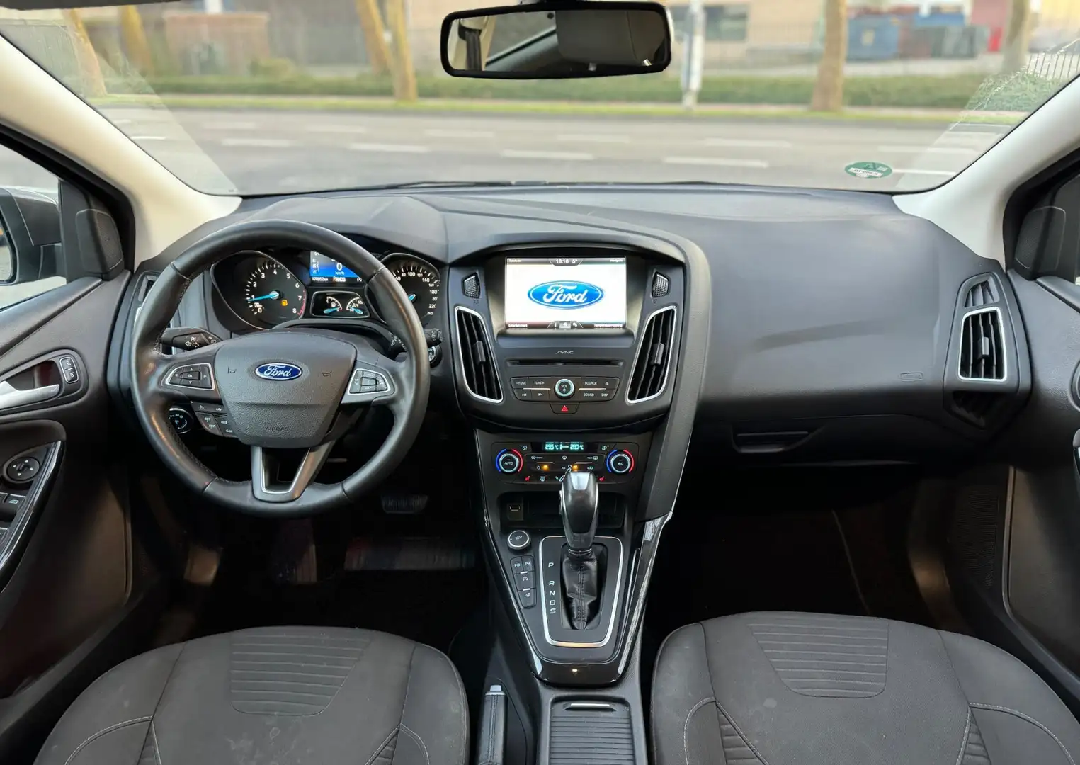 Ford Focus Wagon 1.0 Automaat Dealeronderhouden Volle opties Brun - 2