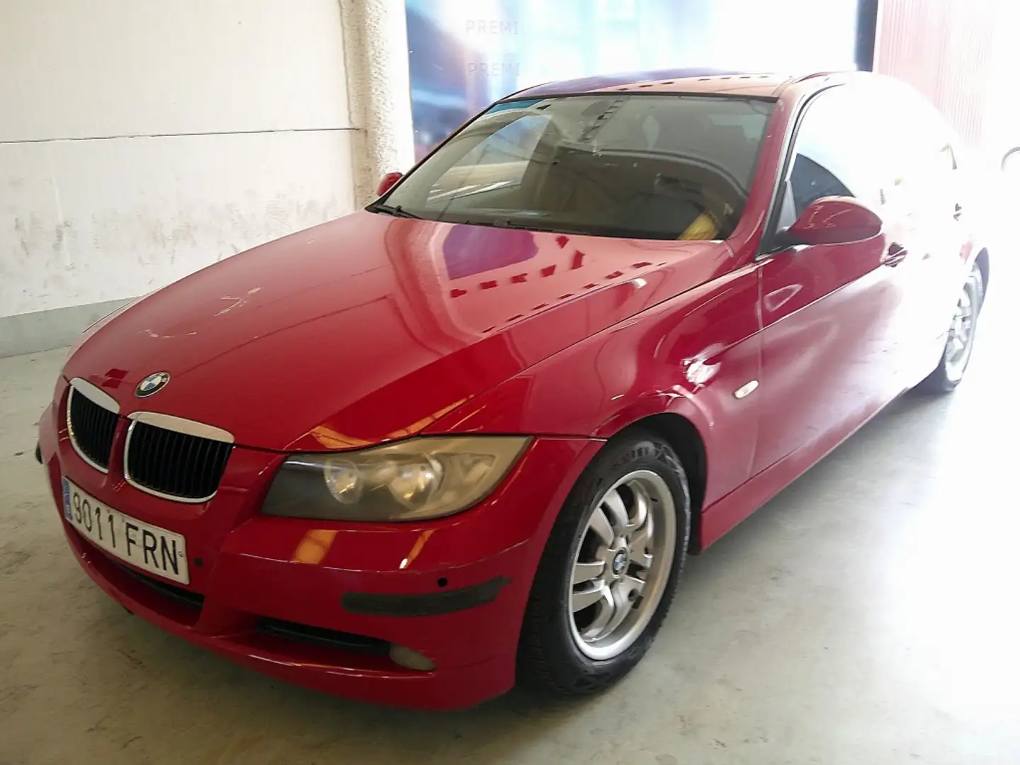 BMW 318 318d Rojo - 1