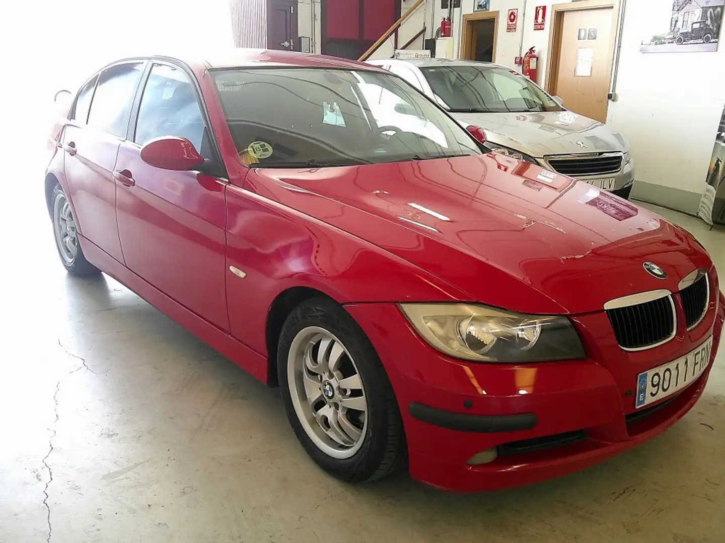 BMW 318 318d Rojo - 2