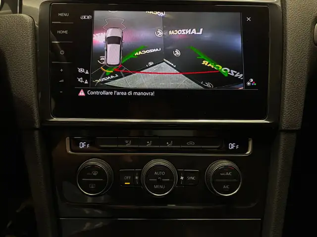 Volkswagen Golf view 11
