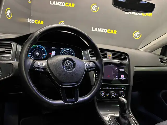 Volkswagen Golf view 8