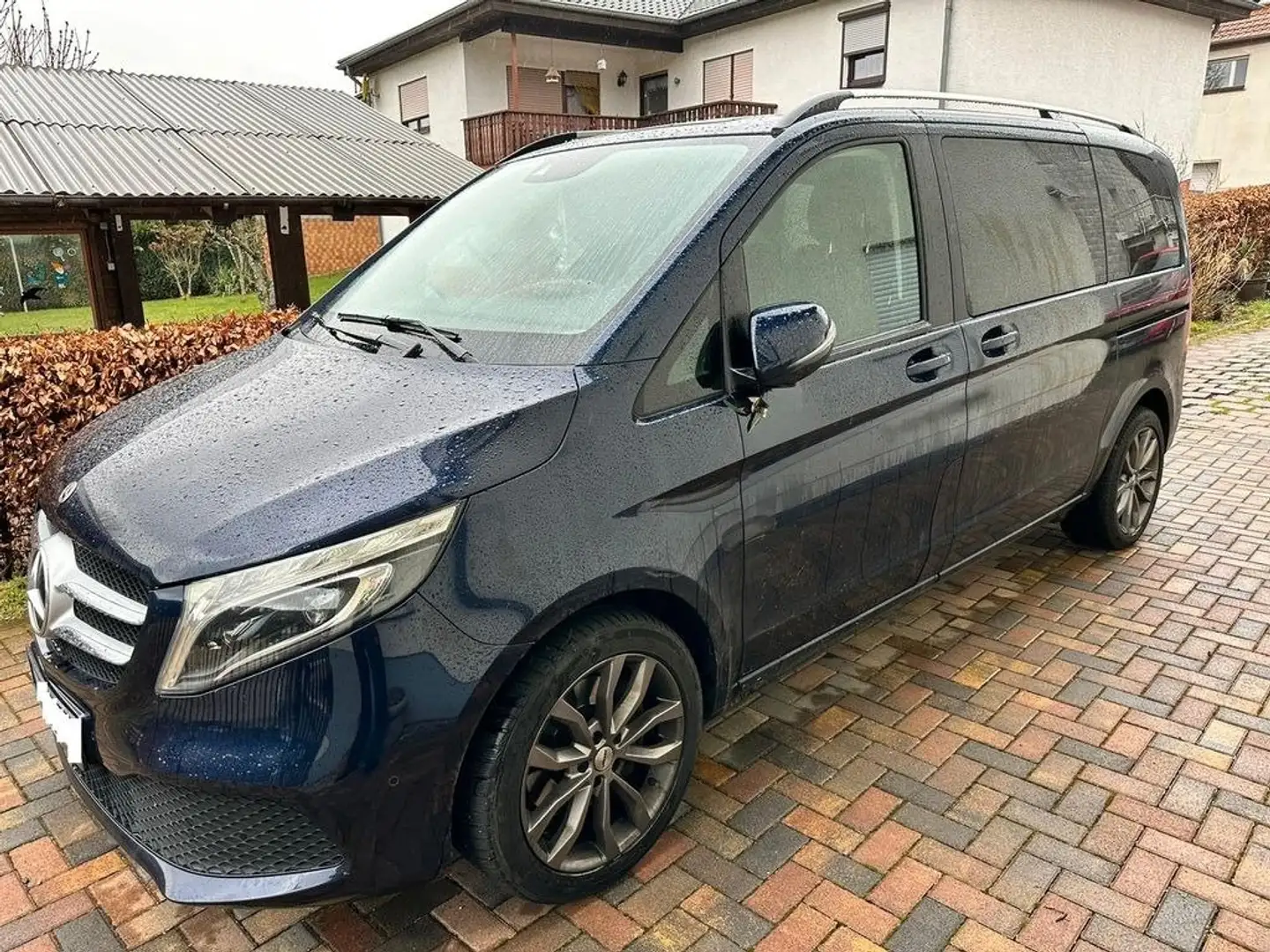 Mercedes-Benz V 220 V 220 d Kompakt 9G-Tronic EDITION Blau - 1