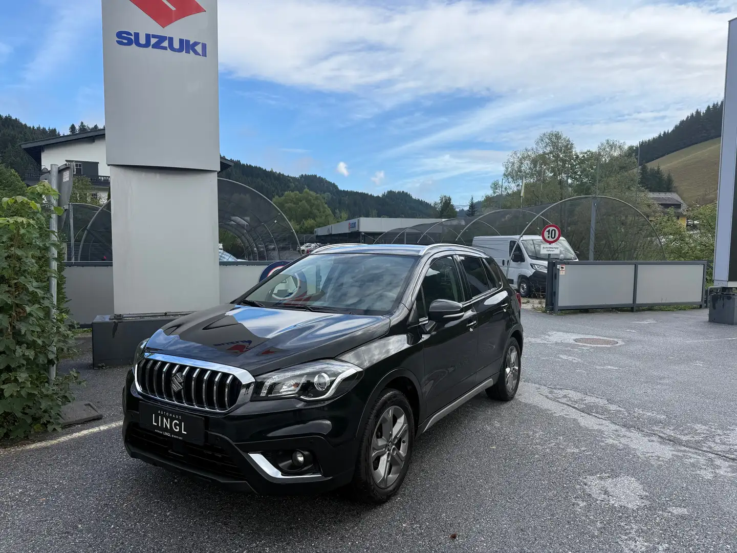 Suzuki SX4 S-Cross 1.4 DITC Flash Allgrip *AHV* Schwarz - 1