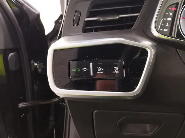 Audi A6 view 15