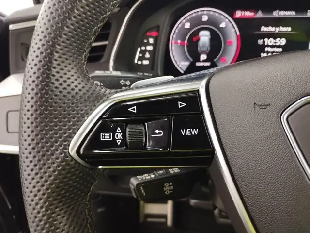 Audi A6 view 13