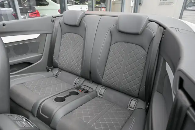 Audi S5 view 16