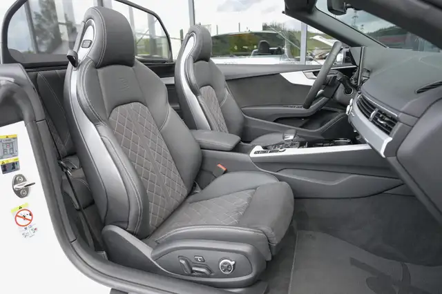 Audi S5 view 14
