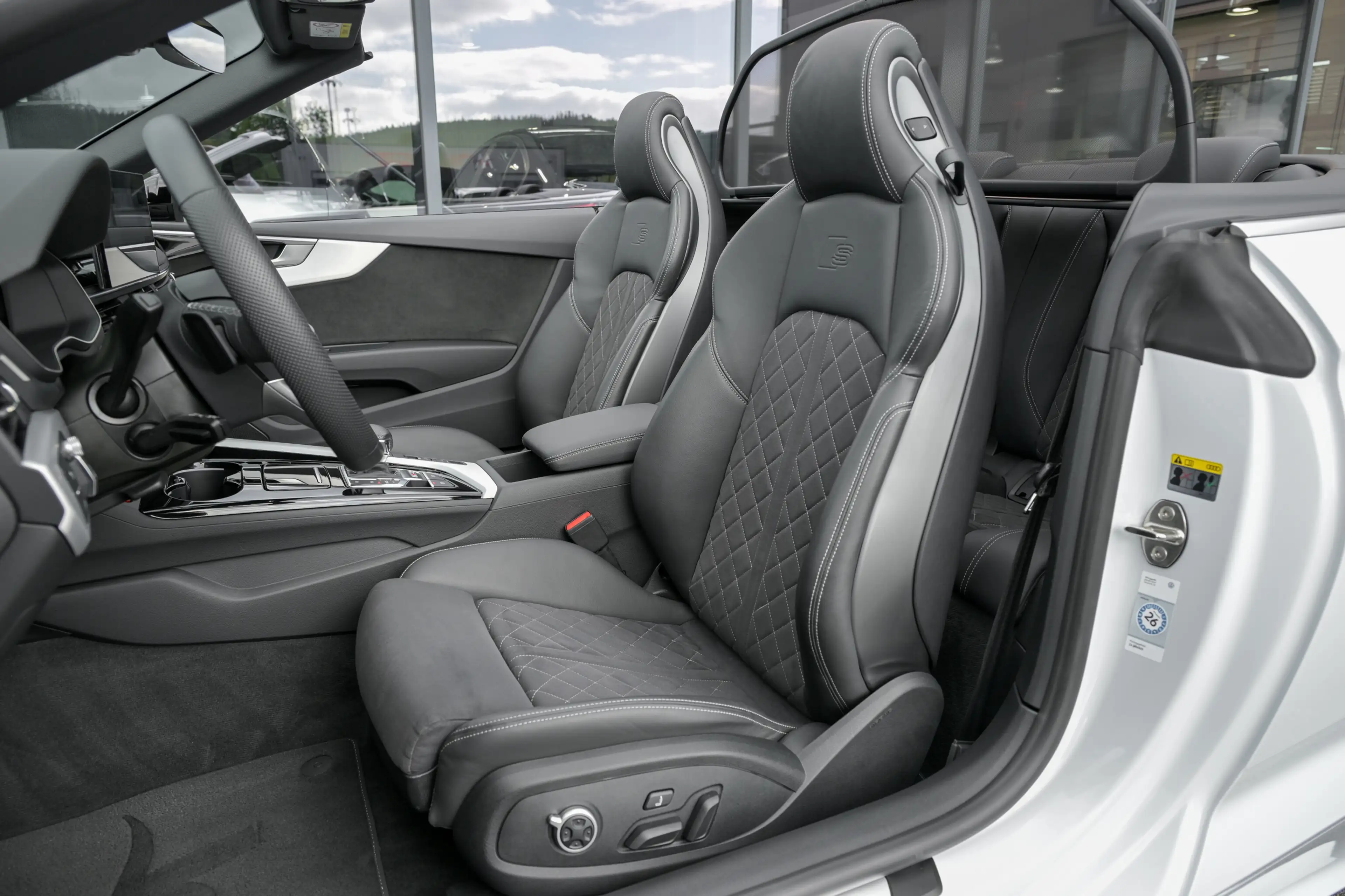 Audi S5 Cabrio 3.0 TFSI Competition Edition Plus* 20 — photo 13