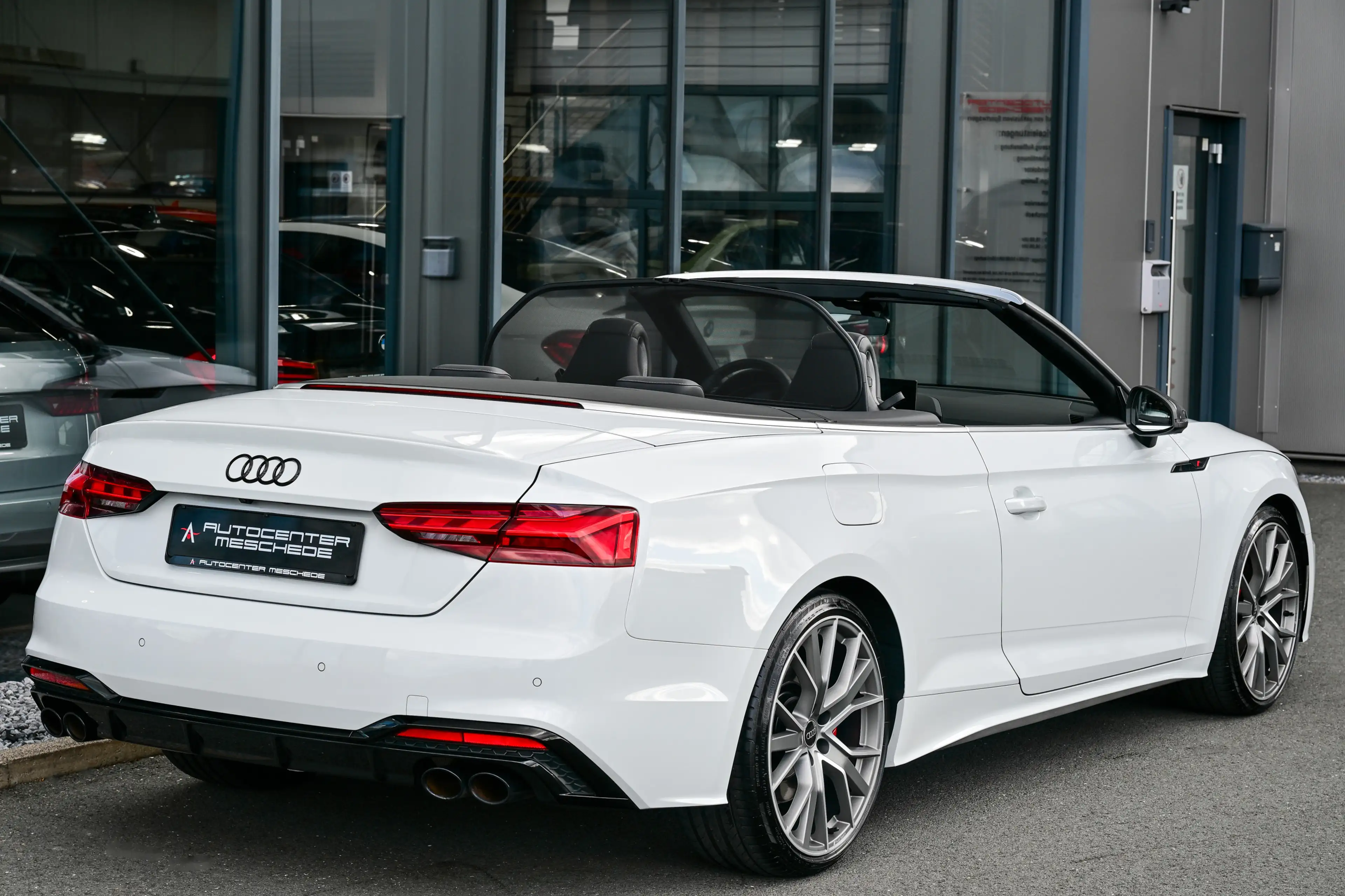 Audi S5 Cabrio 3.0 TFSI Competition Edition Plus* 20 — photo 4