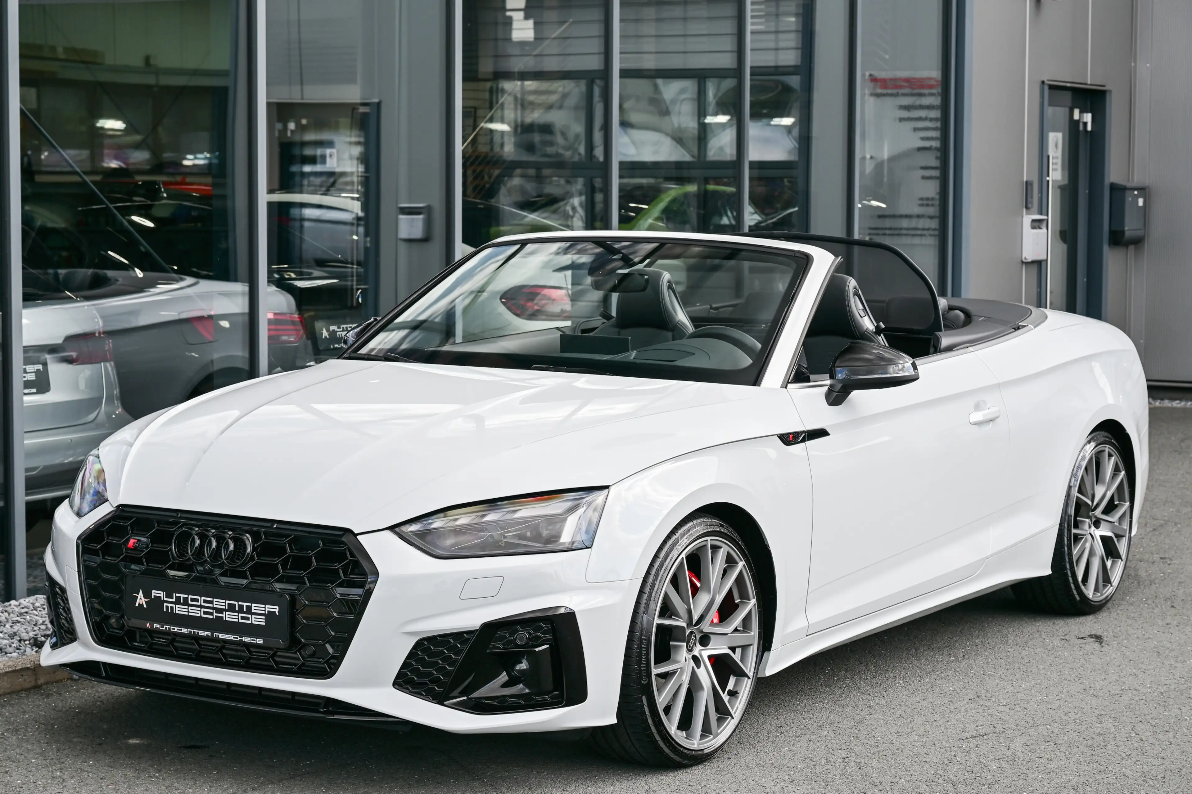 Audi S5 Cabrio 3.0 TFSI Competition Edition Plus* 20 — photo 2