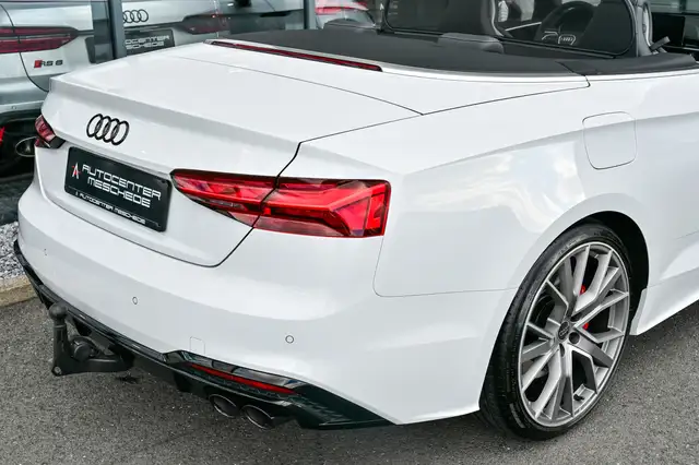 Audi S5 view 7