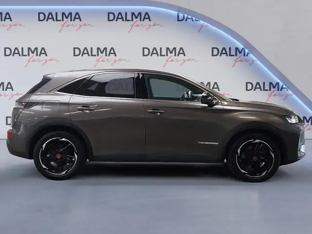 DS Automobiles DS 7 Crossback view 6