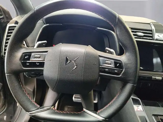 DS Automobiles DS 7 Crossback view 12