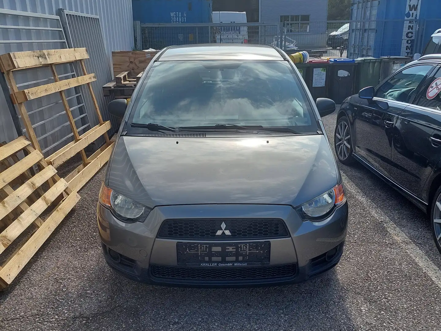 Mitsubishi Colt Colt 5dr 1,1 MPI Inform Clear Tec Inform Grau - 1