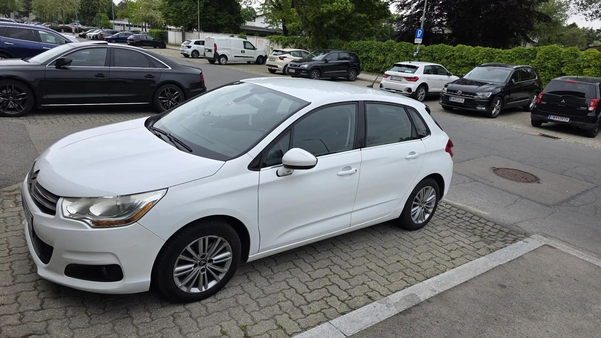 Citroen C4 e-HDi 110 Airdream Attraction - 2