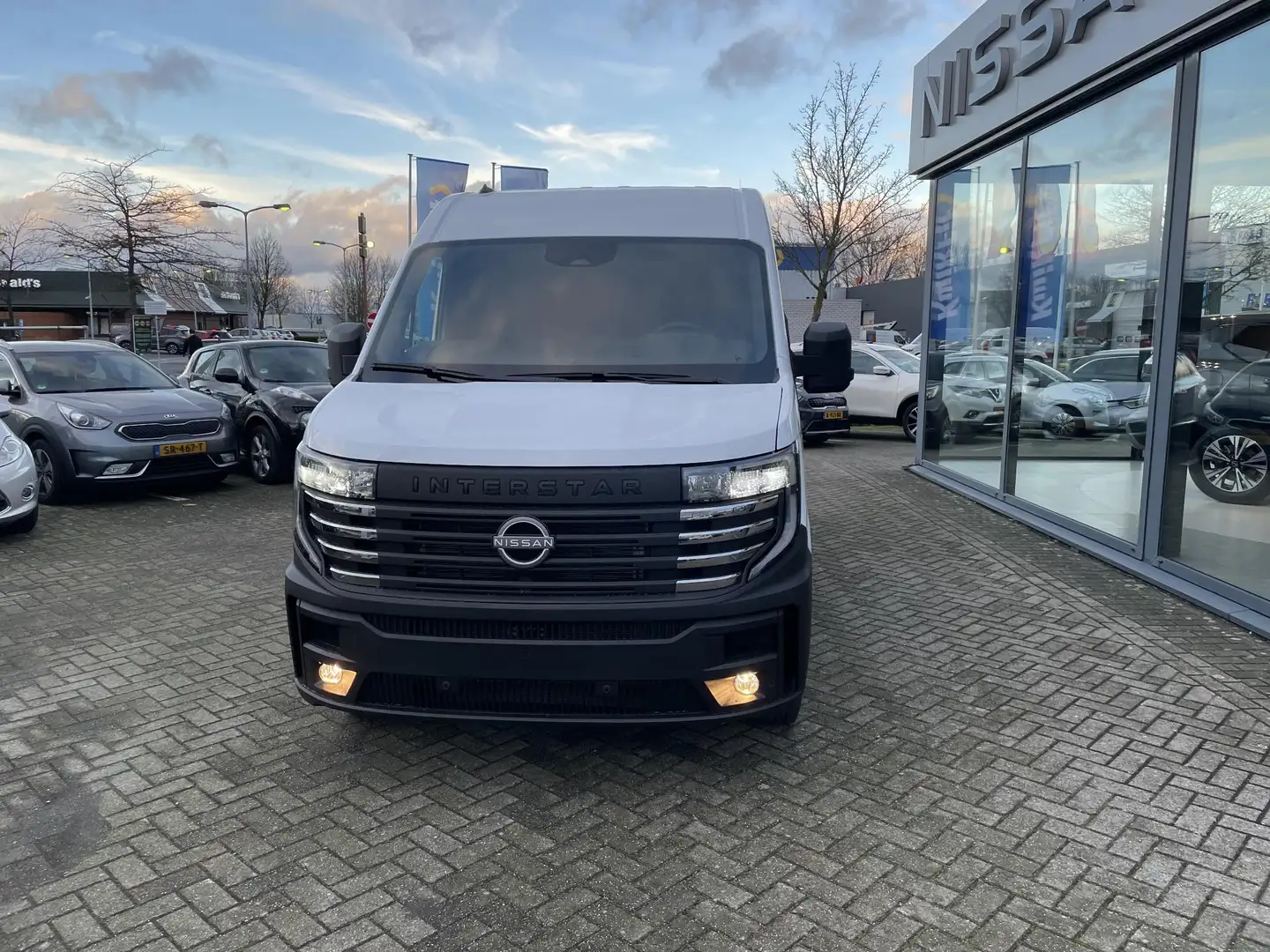 Nissan Interstar Interstar-e Limited L2/H2 3t5 87 KwH FWD - 2