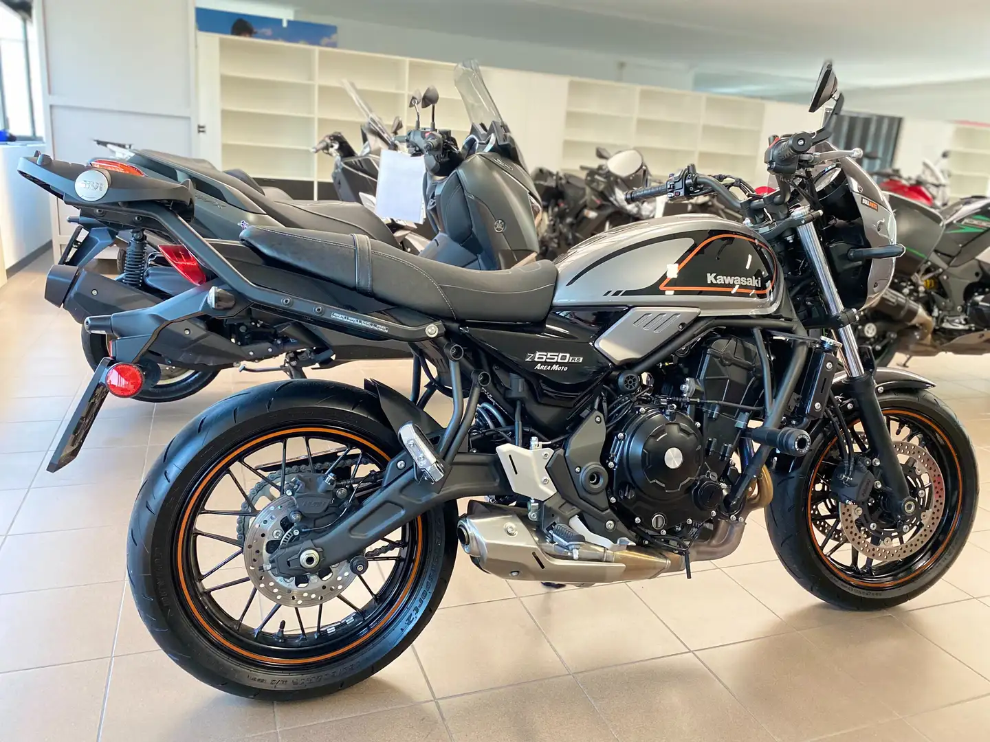Kawasaki Z 650 RS Grigio - 2