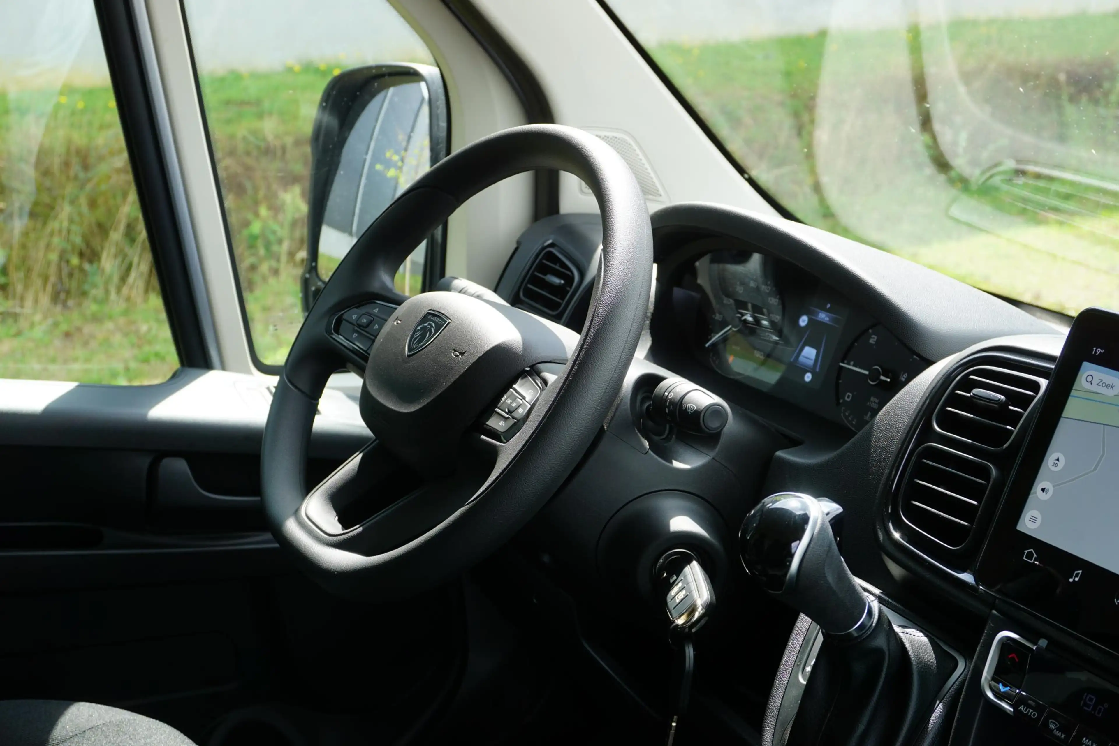 Peugeot Boxer 2.2 BlueHDi 180 L3H2 3.5t Nieuw en BPM vrij |180 p — photo 9