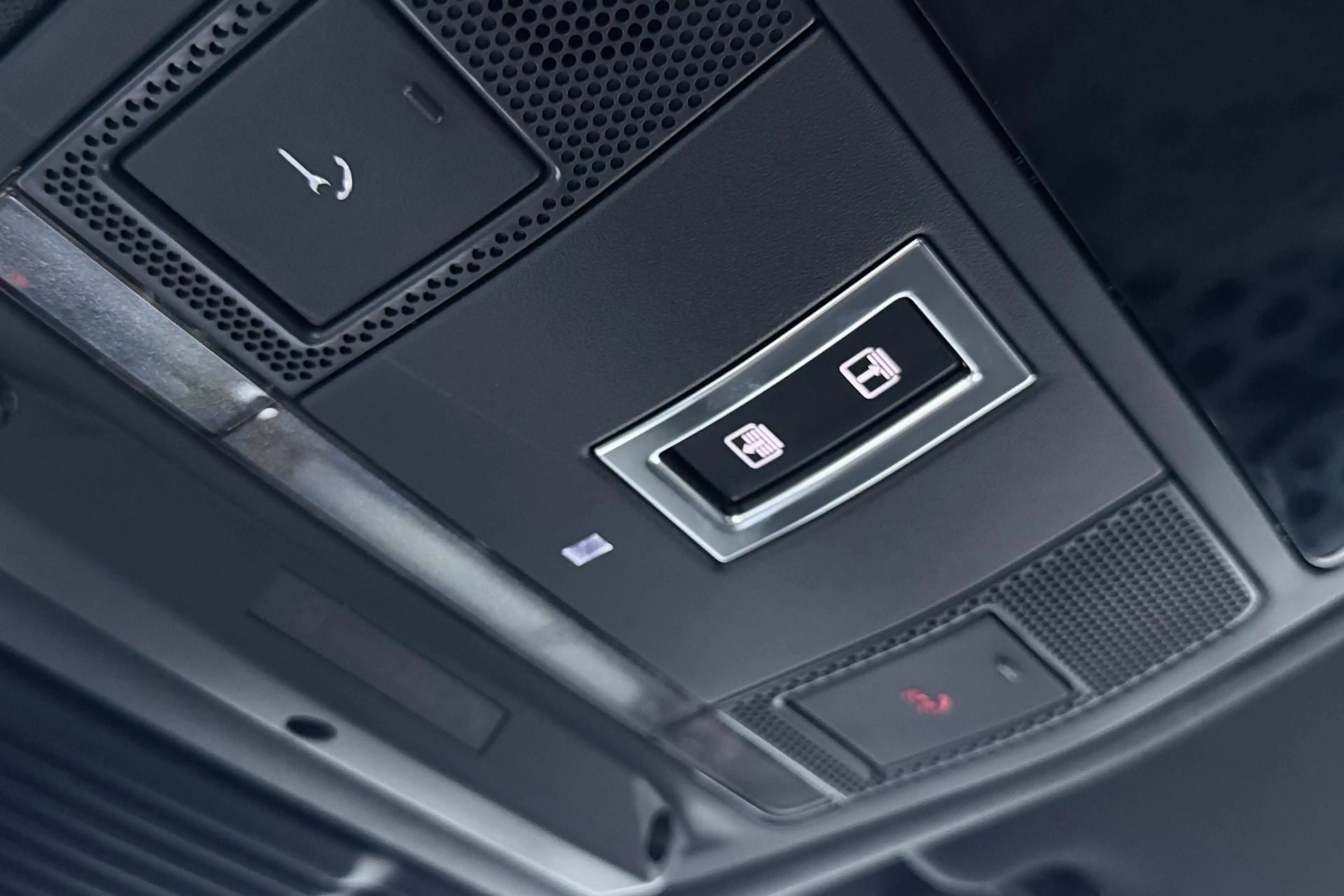 Land Rover Discovery Sport 1.5 P270e PHEV Dynamic SE | Trekhaak | Meridian Su — photo 32