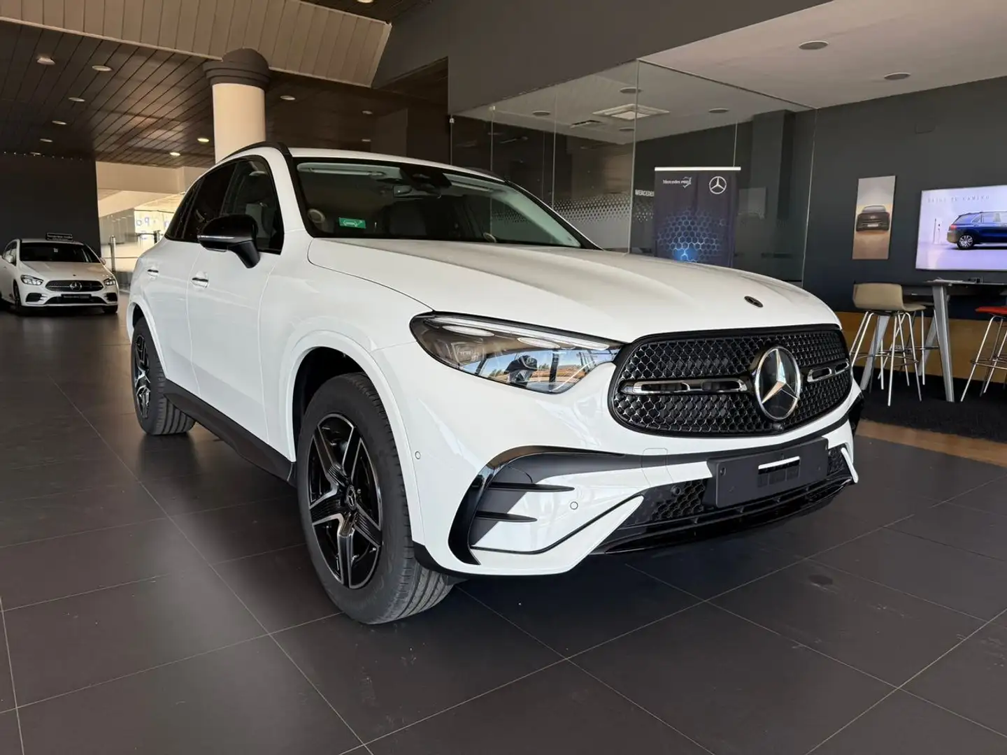 Mercedes-Benz GLC 300 de 4MATIC con tecnología híbrida EQ Blanco - 2