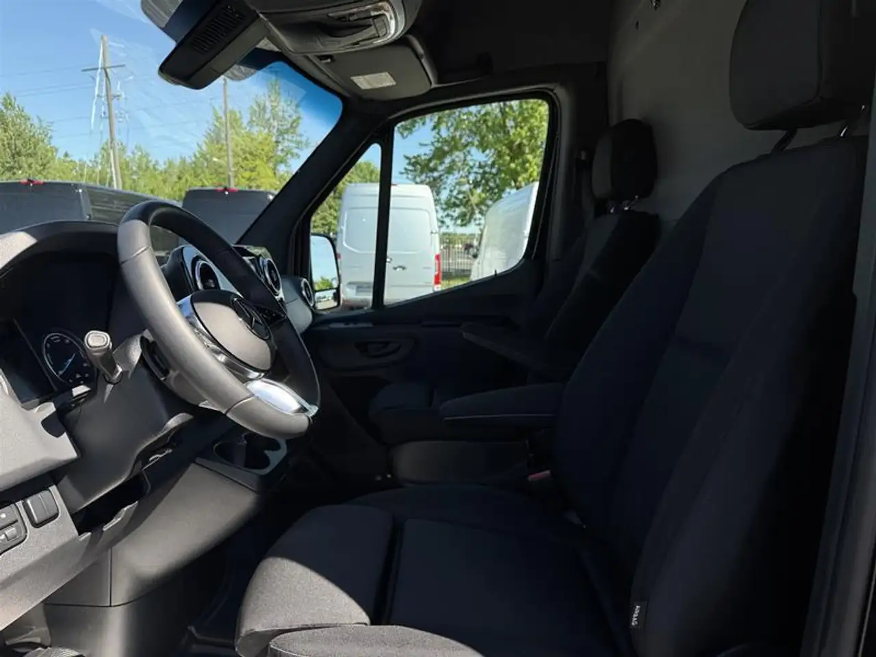 Mercedes-Benz eSprinter снимка Mercedes-Benz eSprinter