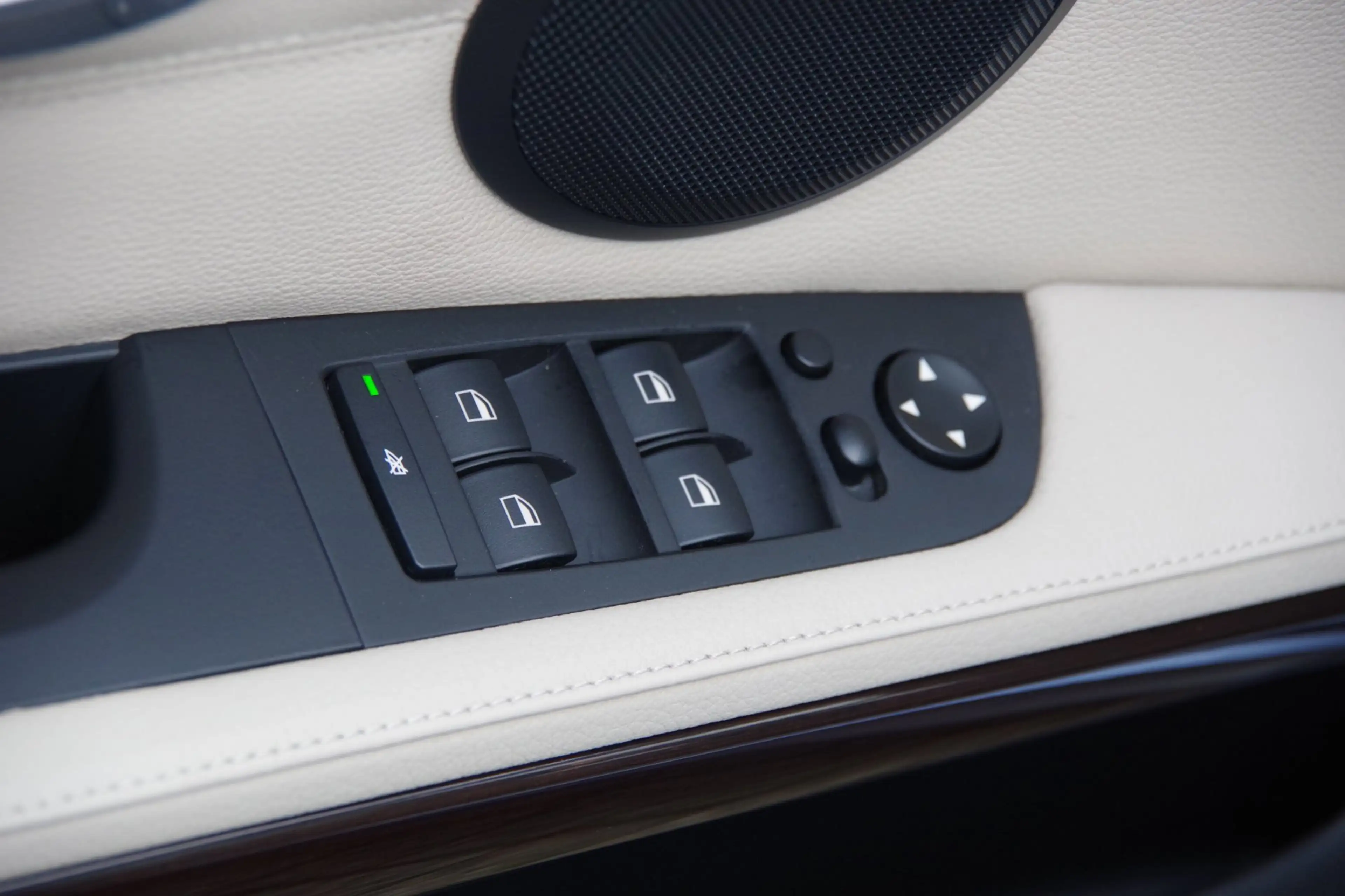 BMW 325 3-serie 325i High Executive |Nieuwstaat| Dealer on — photo 26