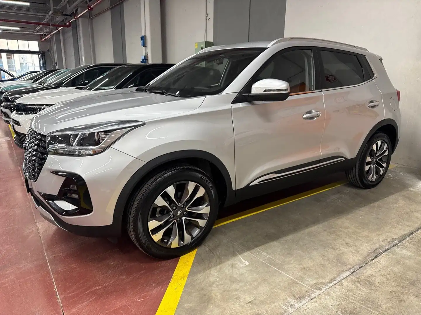 DR Automobiles DR5.0 1.5 GPL Grau - 2