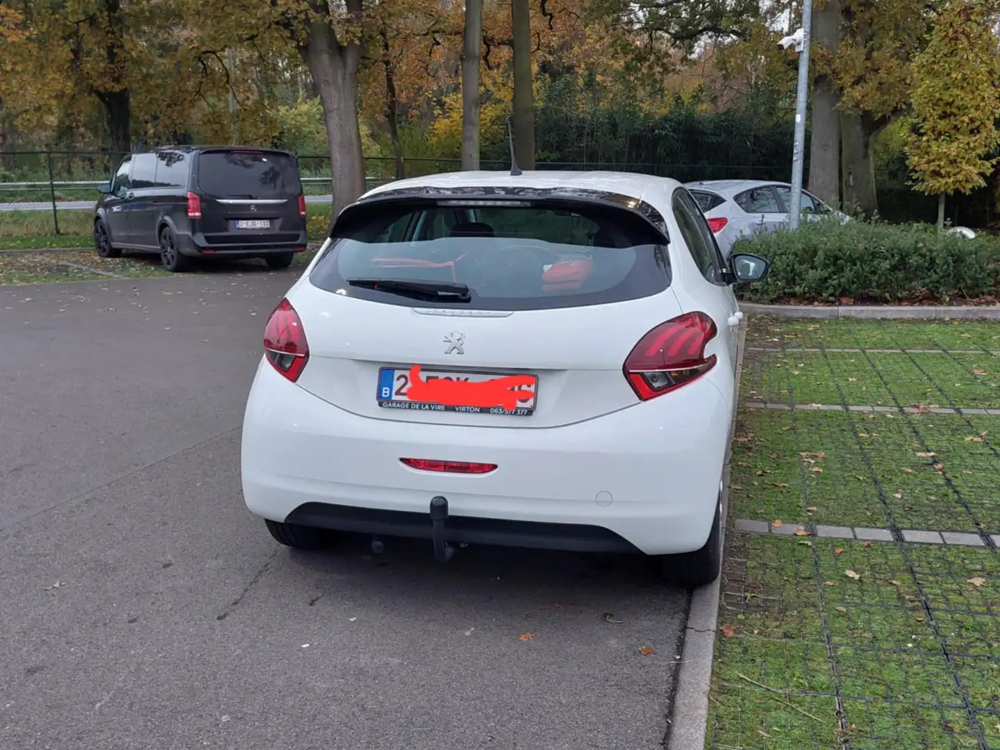 Peugeot 208 208 PureTech 68 Like Blanc - 2