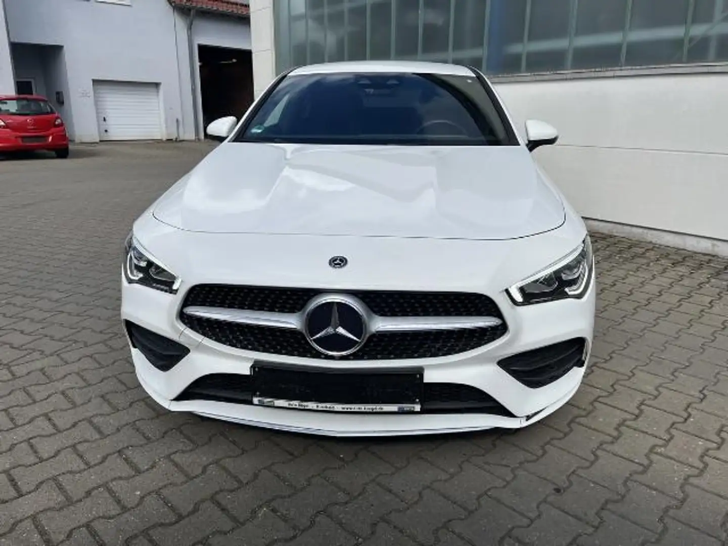Mercedes-Benz CLA 180 AMG Line - Navi - Tempomat - RFK - 8-fach Bereift Bianco - 2