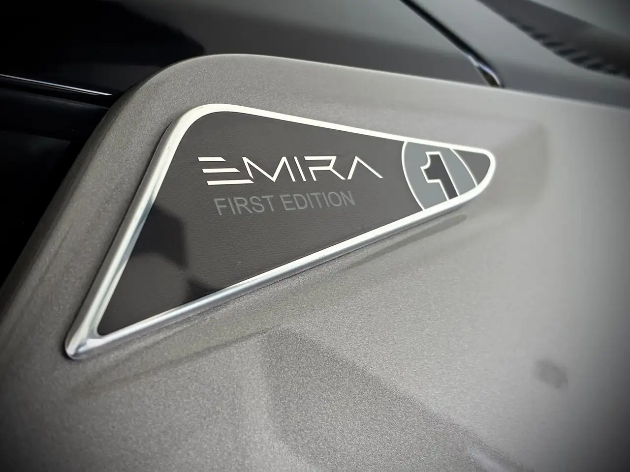 Lotus Emira 2024