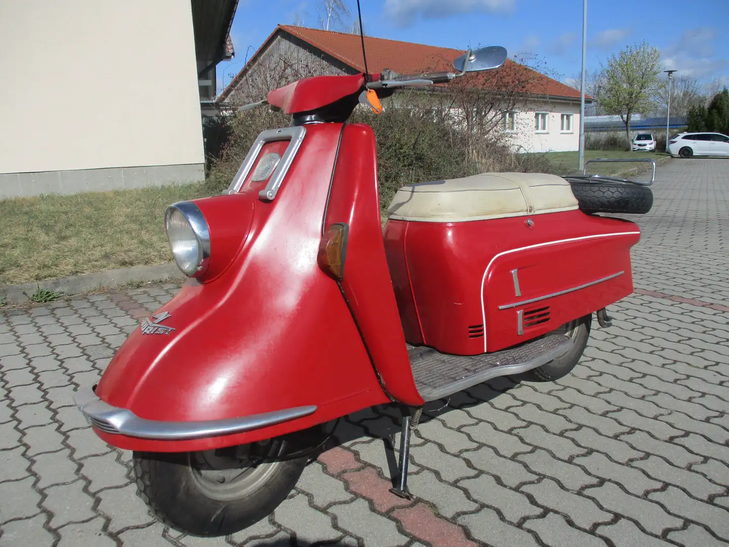 Heinkel Tourist 101 Roller/Scooter in Rot gebraucht in Calau für € 4.800,-