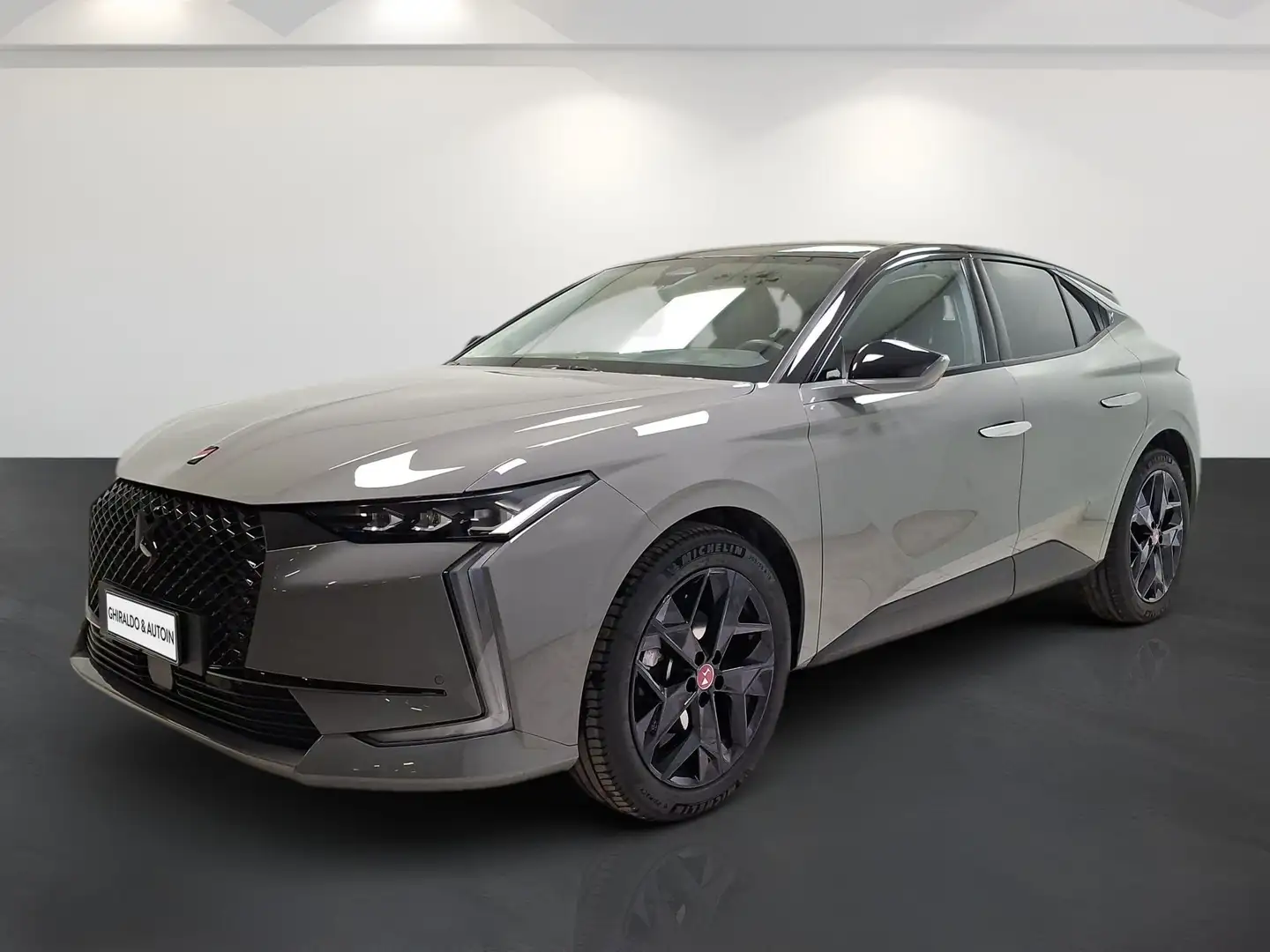 DS Automobiles DS 4 II 2021 1.5 bluehdi Performance Line+ 130cv auto Grau - 1