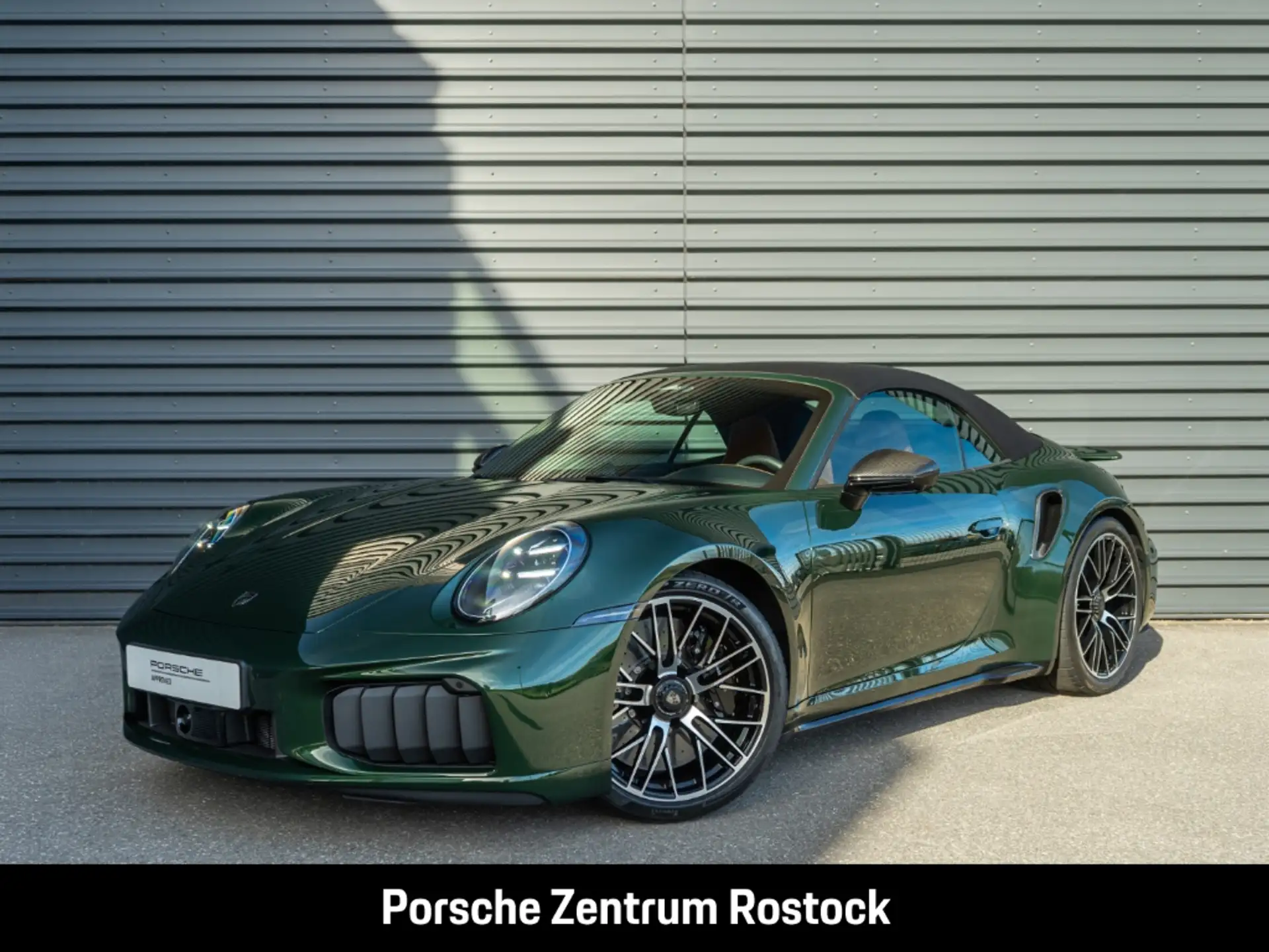 포르쉐 911 Turbo S Cabriolet 2026 초록 사진 1