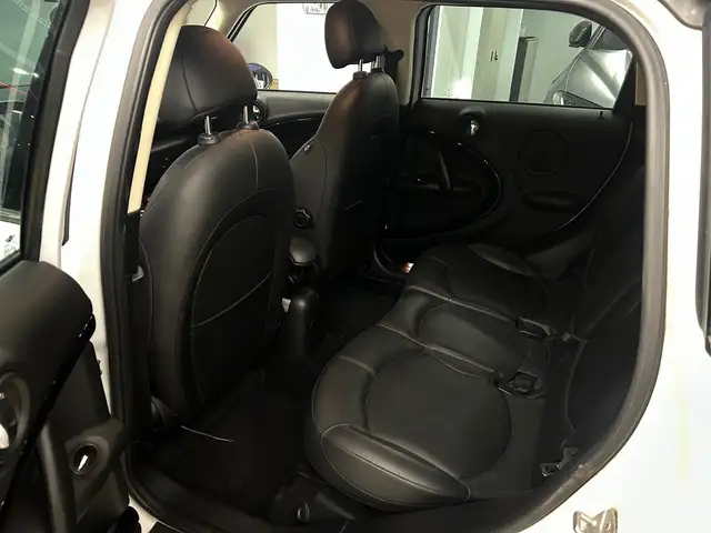 Mini Countryman view 7