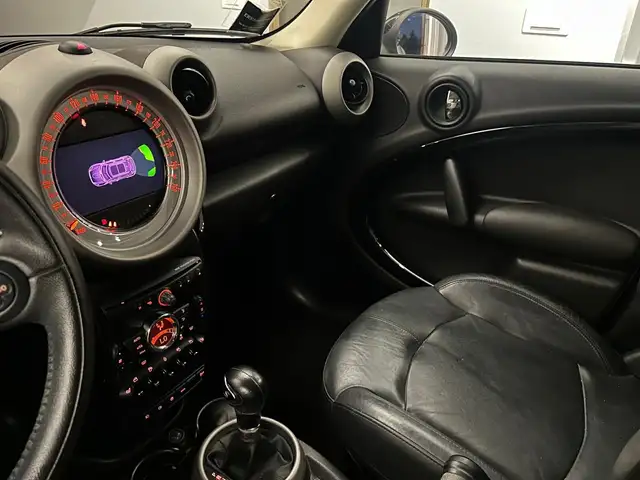 Mini Countryman view 5