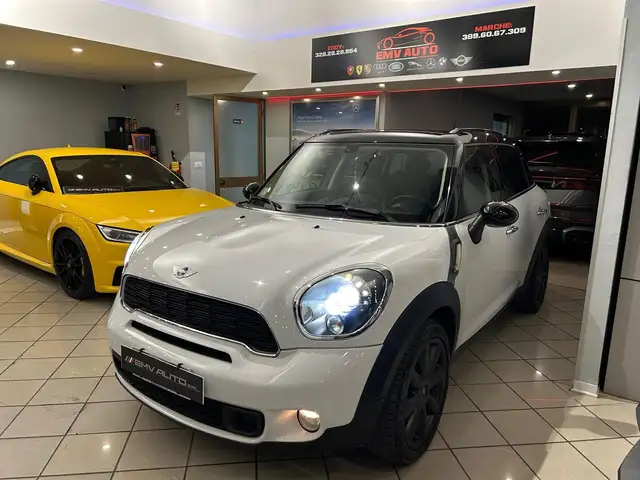 Mini Countryman view 4