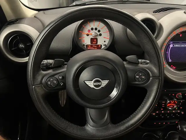 Mini Countryman view 6