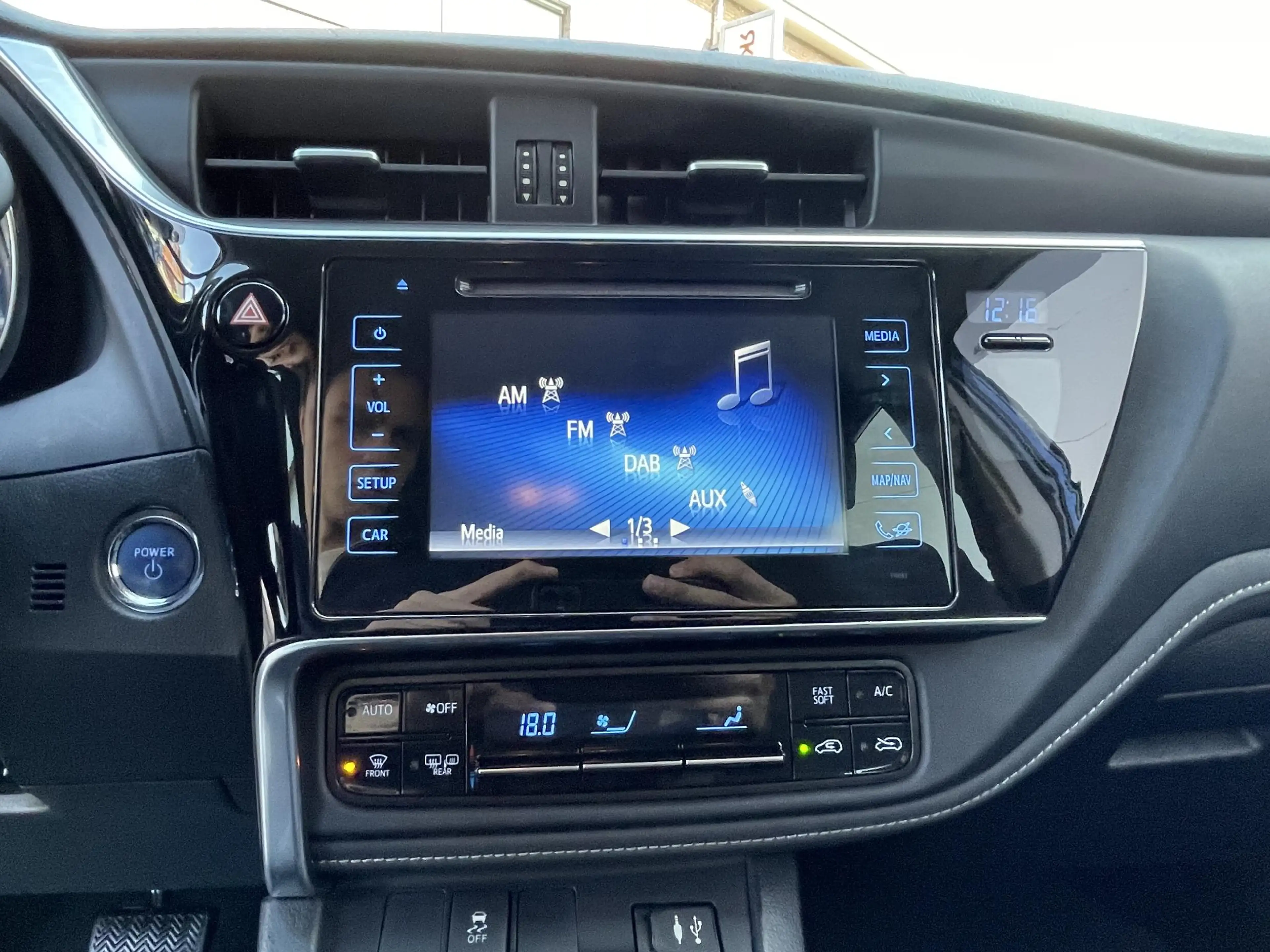 Toyota Auris Touring Sports 1.8 Hybrid Aspiration — photo 15